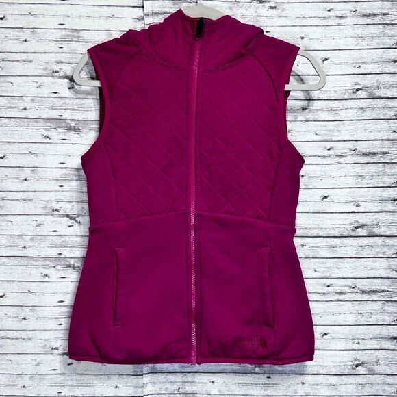 The North Face Reversible Caroluna Quilted Hooded Vest - Picture 9 of 12